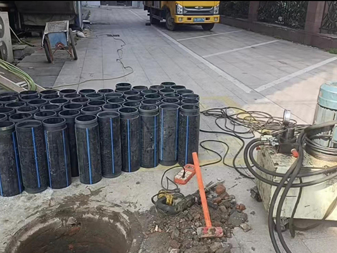邕宁PE置换管厂家 DN315置换管 非开挖管短管置换